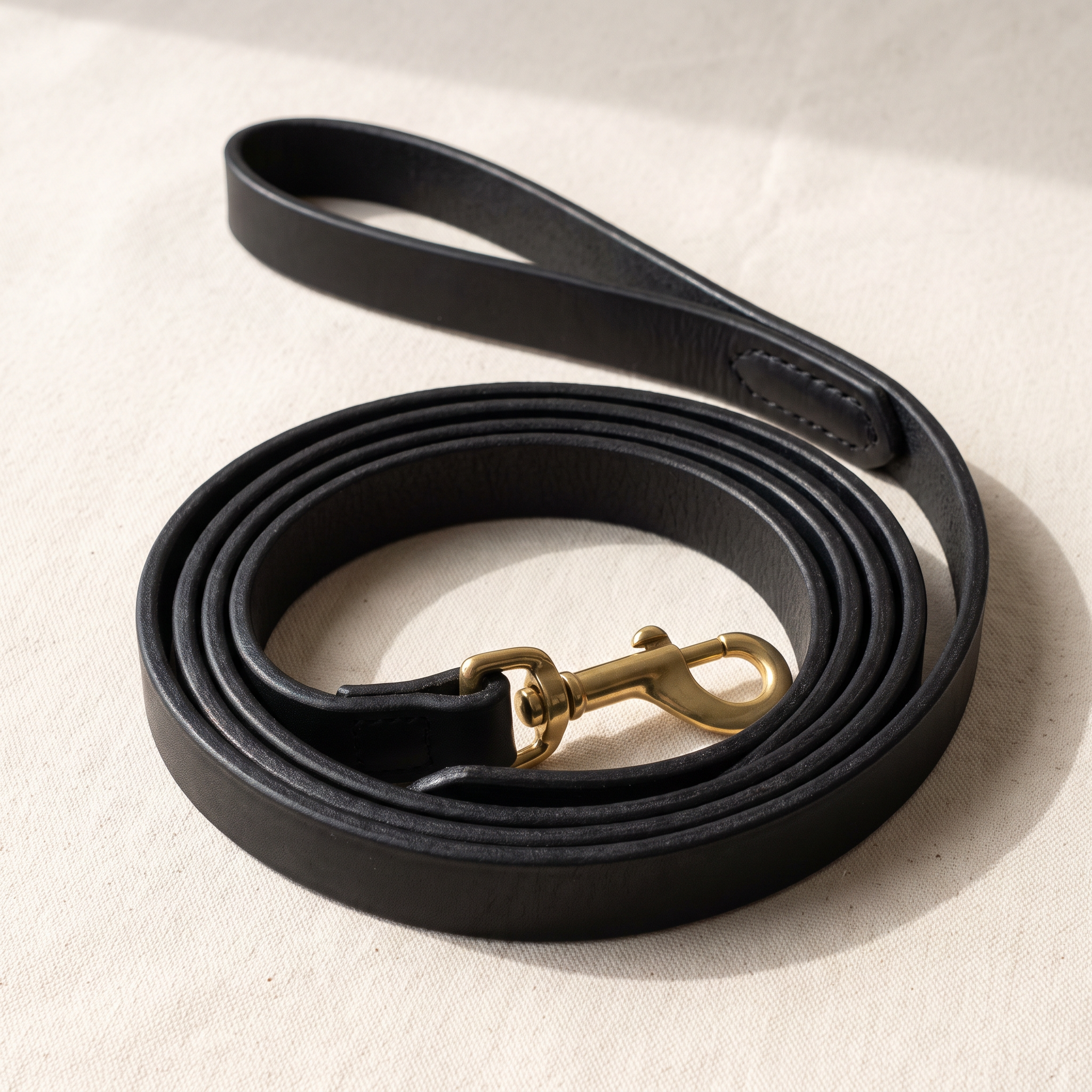 Hand-tanned onyx black leather dog leash 4ft / 120cm with brass trigger clasp